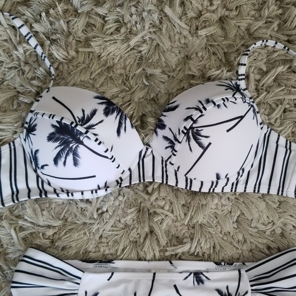 Bathing Suit - Picture 3 of 8